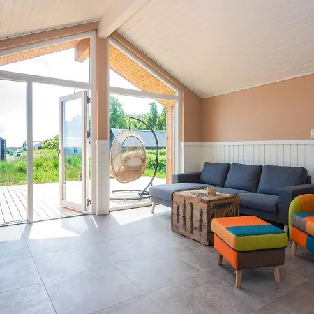 Vakantiehuis Luxury Retreat With Sea View - By Traum *